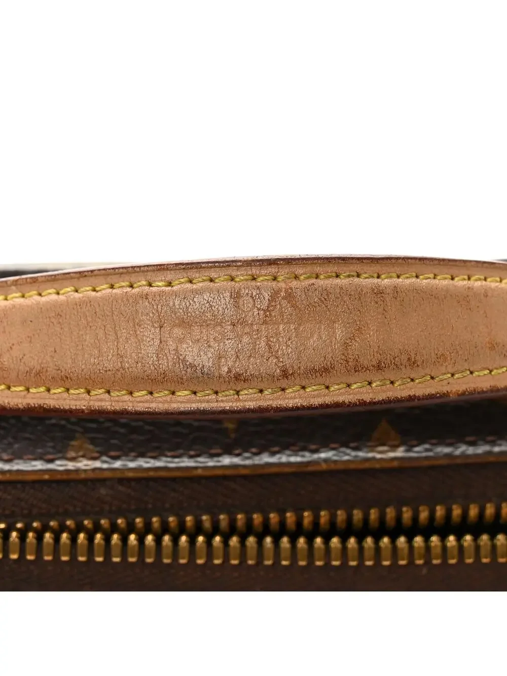 Louis Vuitton Utility Crossbody #341064L18B